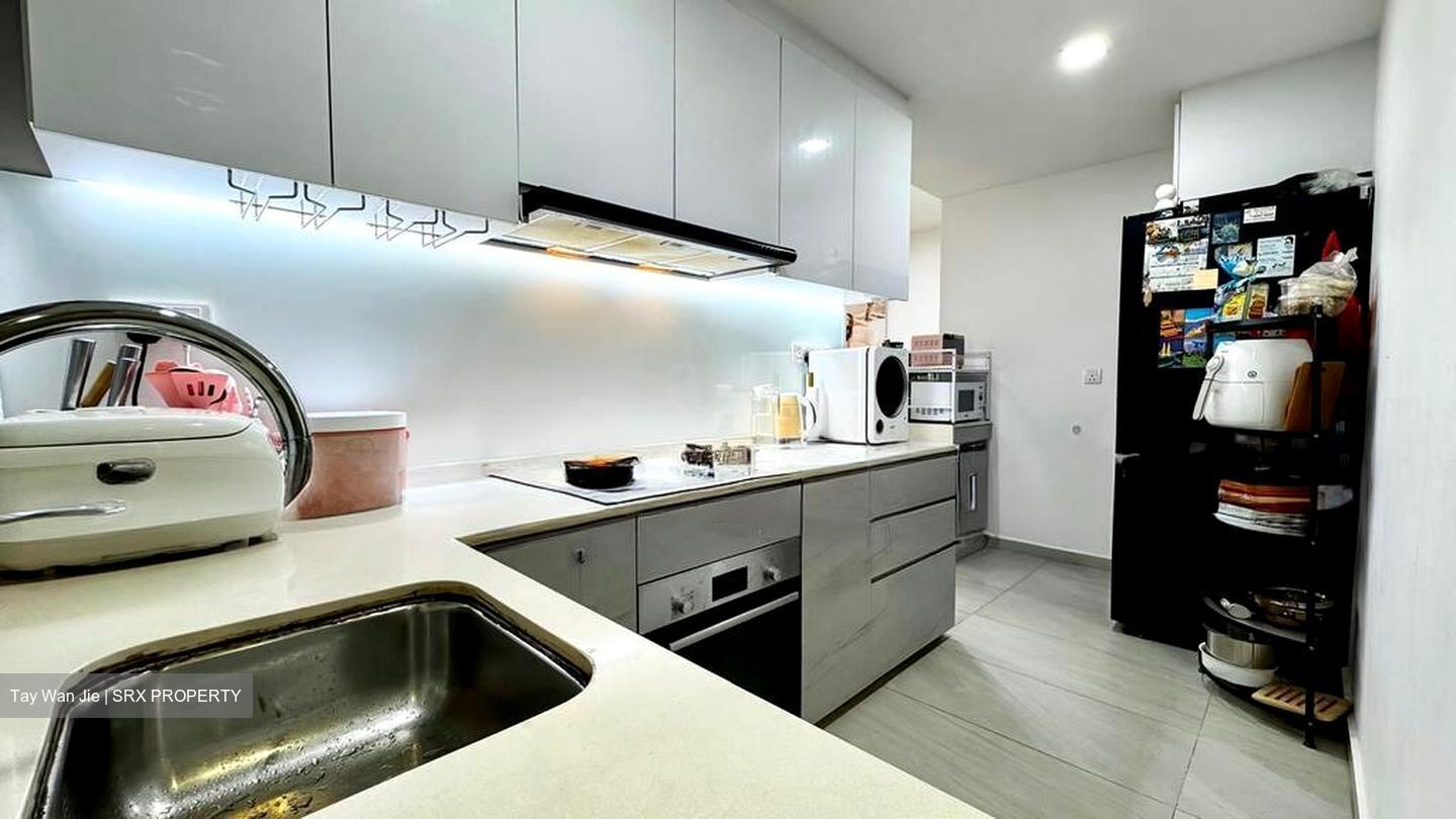 The Sensoria (D27), Condominium #496596851